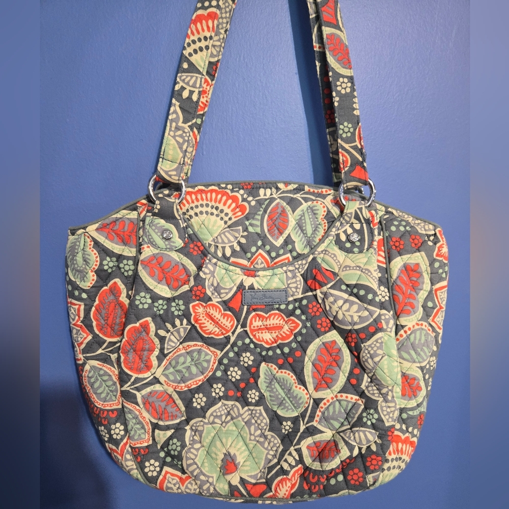 Vera Bradley Glenna Shoulder Bag in the Nomadic Floral pattern.